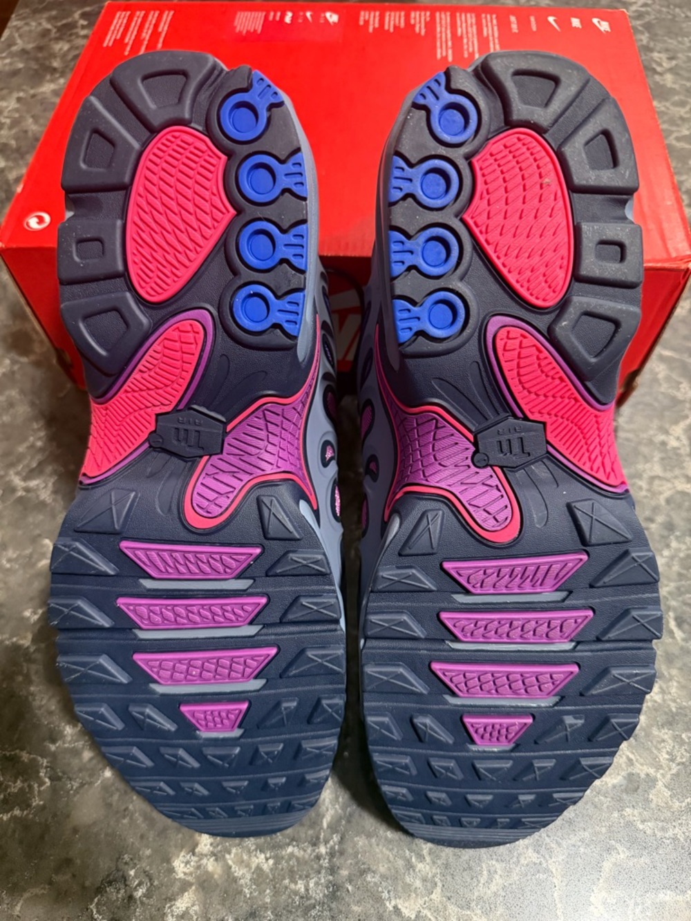 NEW Nike Air Plus Drift- Model FD4290-401 - Picture 6 of 7